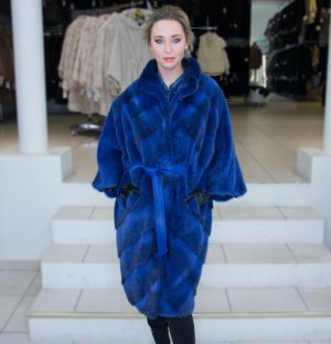 Яркая норковая шуба