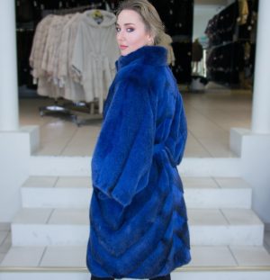 Яркая норковая шуба