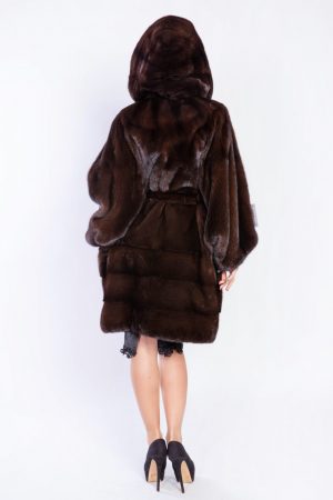 Удлинённое меховое манто