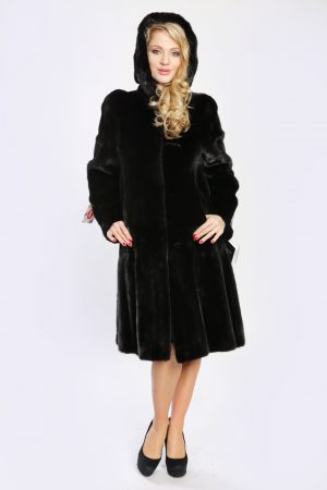 <i>Blackglama</i> kažoks